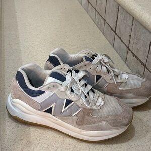 Men’s New Balance sneakers